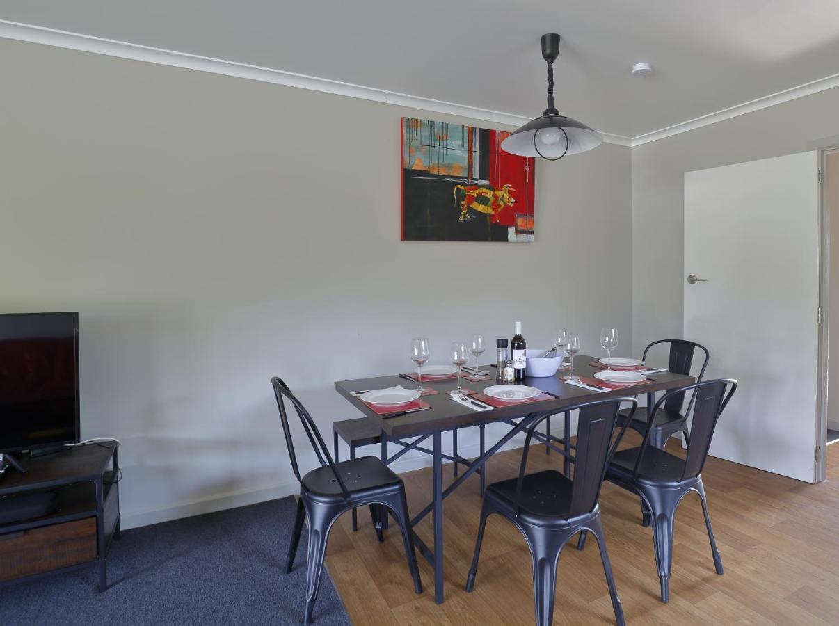 Mokonui Cottage - Te Anau Holiday Home Bagian luar foto